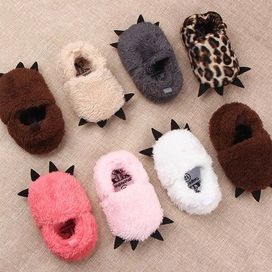 Chaussures bébé amusantes avec griffes, chaleur et confort pour premiers pas