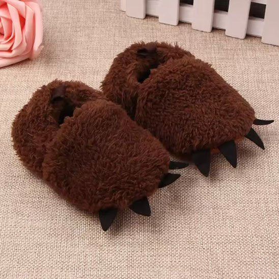Chaussons bébé mignons et chauds pour premiers pas confortables de couleur marron