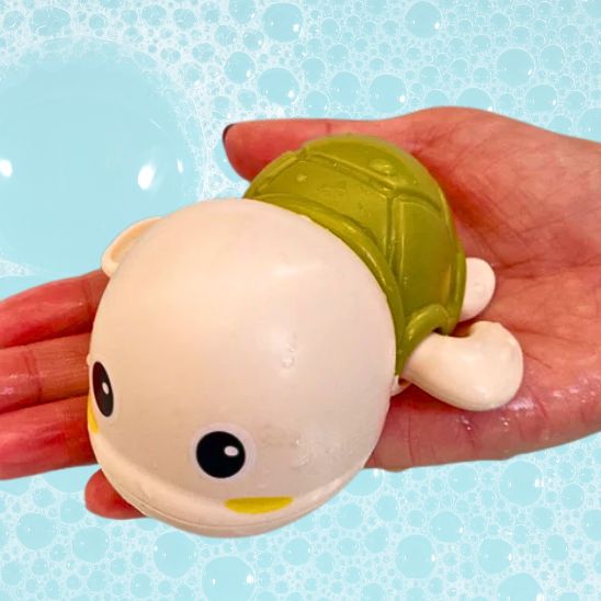 Jouet de bain bébé totue la nageuse verte