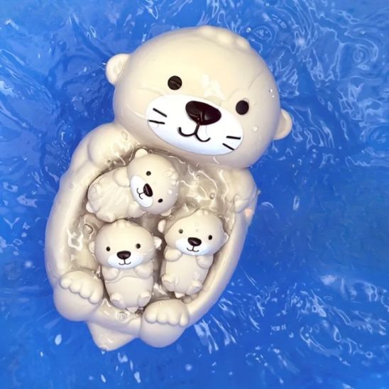 Jouet de bain loutre maman avec ses trois bébés flottants pour bébé